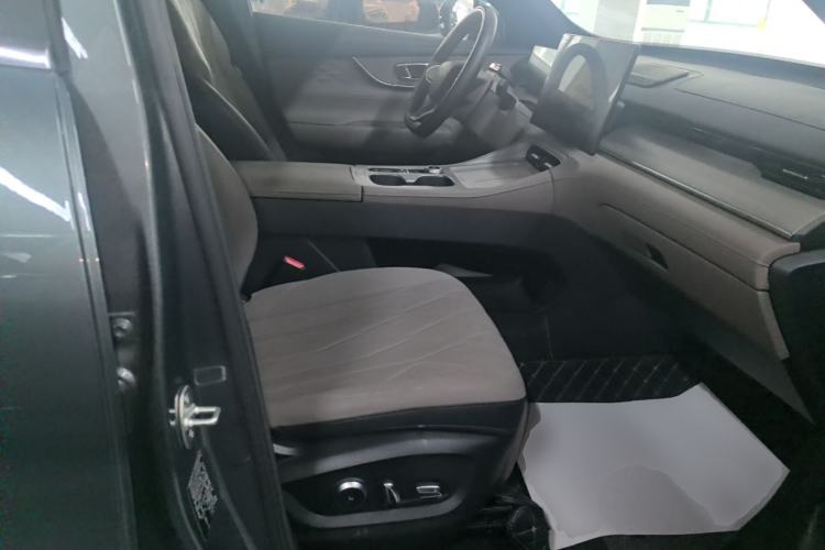Used Chery Fengyun T8 2025 1.5T 130km Deluxe Version 5 Seats Right Front Seat