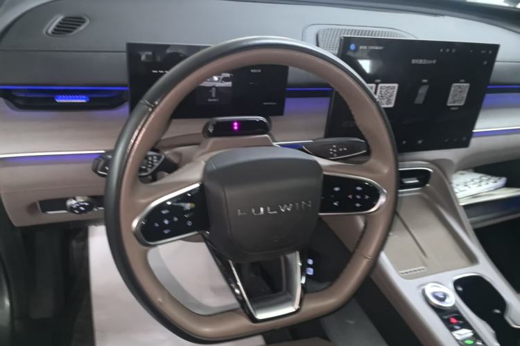 Used Chery Fengyun T8 2025 1.5T 130km Deluxe Version 5 Seats Steering Wheel