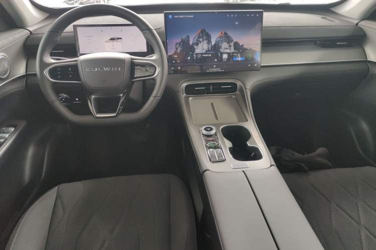Used Chery Fengyun T8 2025 1.5T 130 km Comfort Edition 5-Seater Center Console