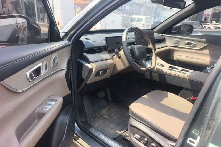 Used Chery Fengyun T8 2025 1.5T 130km Deluxe Version 5 Seats Driver Seat