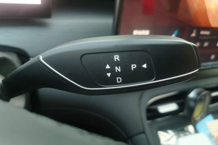 Used Chery Fengyun T8 2025 1.5T 130 km Luxury Edition 5-Seater Gear Lever