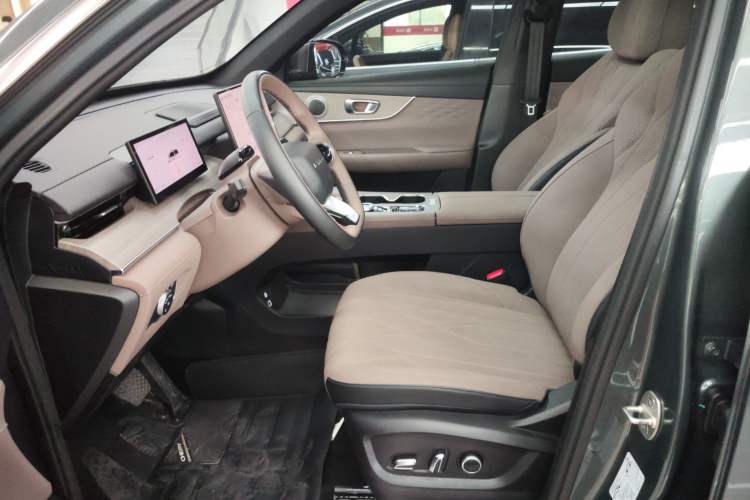 Used Chery Fengyun T8 2025 1.5T 130km Deluxe Version 5 Seats Left Front Seat