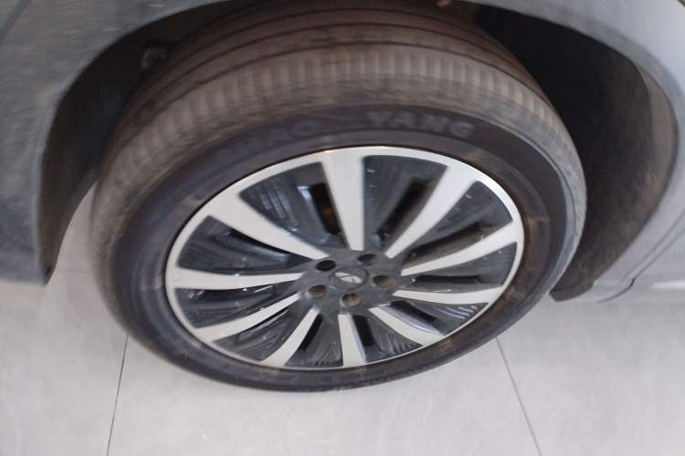 Used Chery Fengyun T8 2025 1.5T 130km Deluxe Version 5 Seats Left Front Wheel Hub