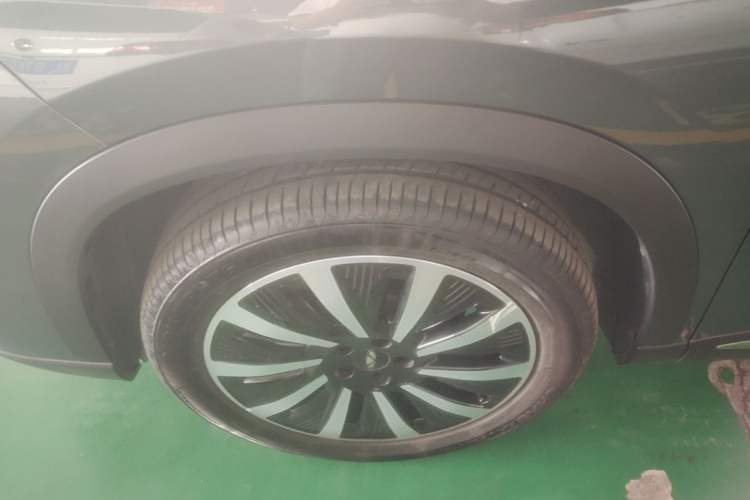 Used Chery Fengyun T8 2025 1.5T 130 km Comfort Edition 5-Seater Left Front Wheel Hub