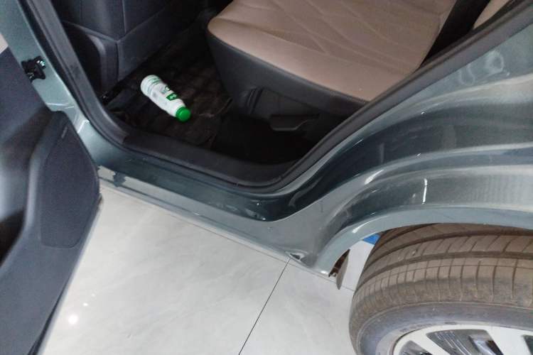 Used Chery Fengyun T8 2025 1.5T 130km Deluxe Version 5 Seats Left Side Sill