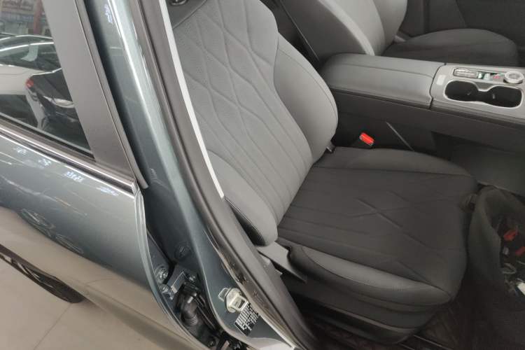 Used Chery Fengyun T8 2025 1.5T 130 km Comfort Edition 5-Seater Right Front Seat