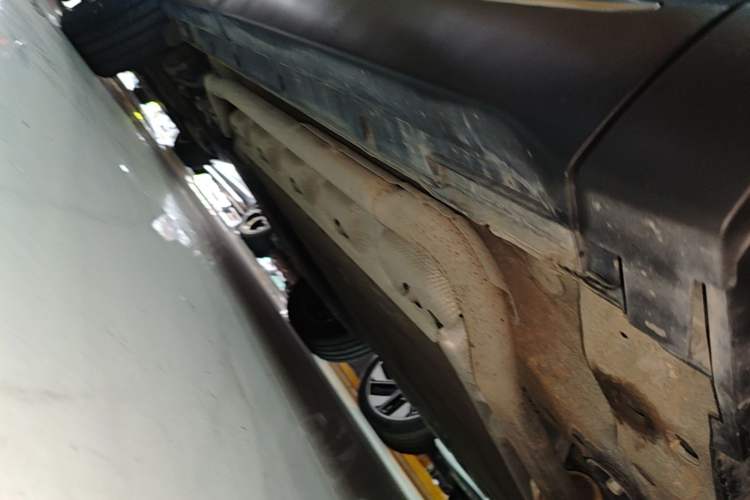 Used Chery Fengyun T8 2025 1.5T 130km Deluxe Version 5 Seats Right Side Sill