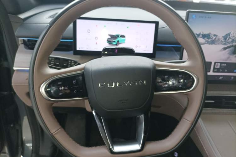 Used Chery Fengyun T8 2025 1.5T 130km Deluxe Version 5 Seats Steering Wheel