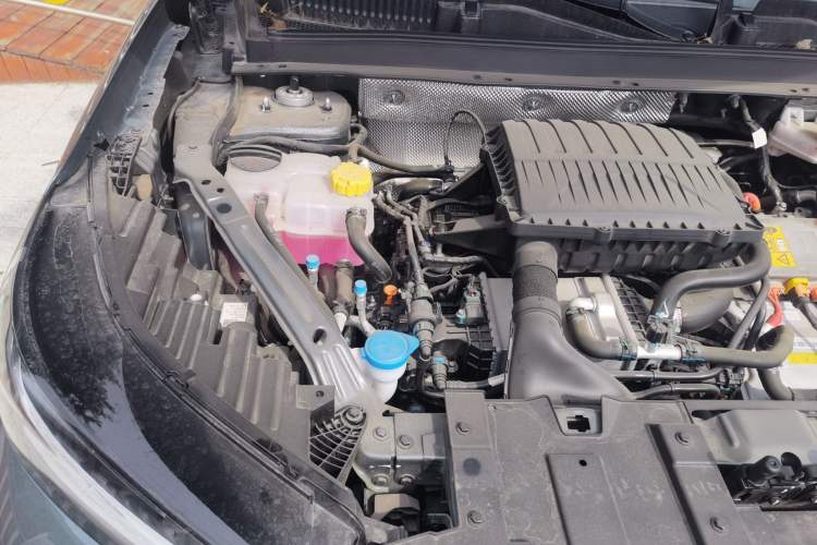 Used Chery Fengyun T8 2025 1.5T 130 km Comfort Edition 5-Seater Engine Bay Right