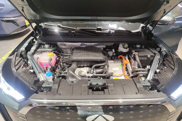 Used Chery Fengyun T8 2025 1.5T 130 km Luxury Edition 5-Seater Engine Bay