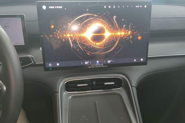 Used Chery Fengyun T8 2025 1.5T 130 km Luxury 7-Seater Audio And AC Panel