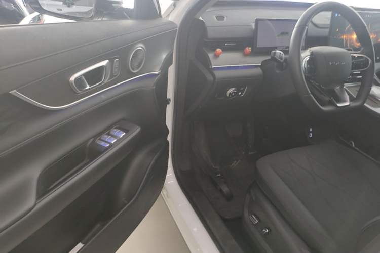 Used Chery Fengyun T8 2025 1.5T 130 km Luxury 7-Seater Driver Seat