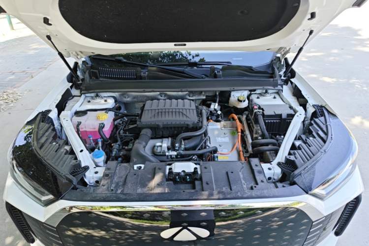Used Chery Fengyun T8 2025 1.5T 130 km Comfort Edition 5-Seater Engine Bay