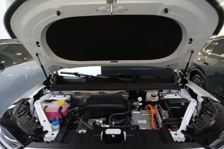 Used Chery Fengyun T8 2025 1.5T 130 km Luxury Edition 5-Seater Engine Bay