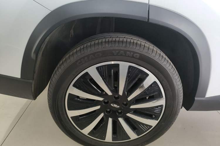 Used Chery Fengyun T8 2025 1.5T 130 km Luxury 7-Seater Exterior 5