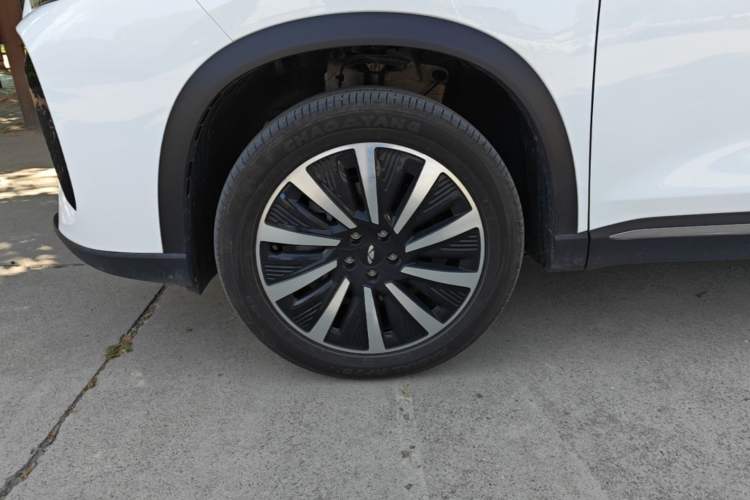 Used Chery Fengyun T8 2025 1.5T 130 km Comfort Edition 5-Seater Left Front Wheel Hub