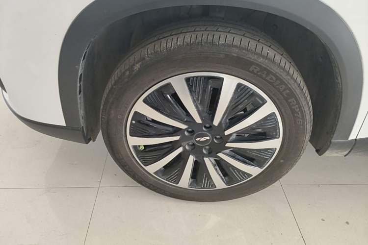 Used Chery Fengyun T8 2025 1.5T 130 km Comfort Edition 5-Seater Left Front Wheel Hub