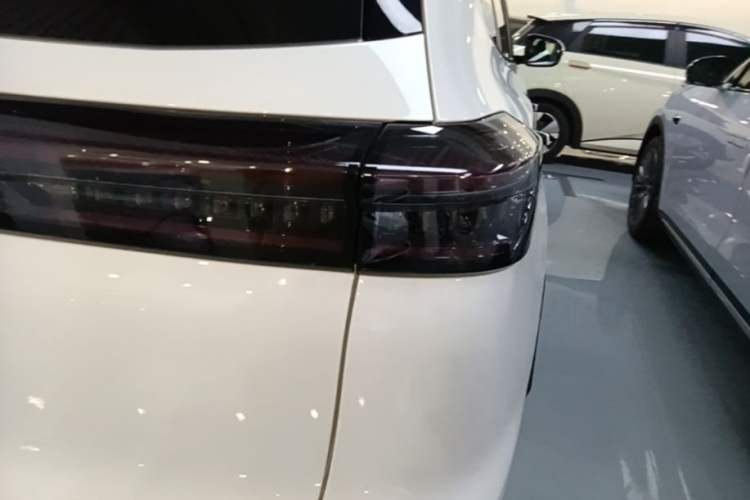 Used Chery Fengyun T8 2025 1.5T 130 km Luxury Edition 5-Seater Right Rear Taillight