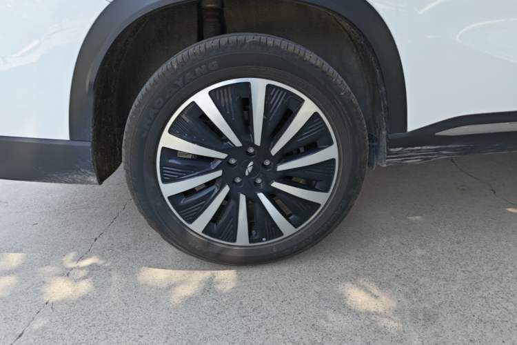 Used Chery Fengyun T8 2025 1.5T 130 km Comfort Edition 5-Seater Right Rear Wheel Hub