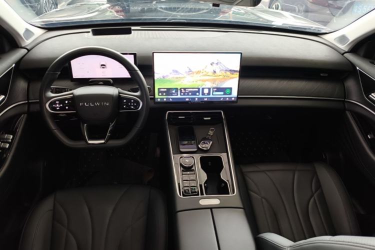Used Chery Fengyun T9 2024 120 Long-Range Flagship Version 7 Seats Lithium Iron Phosphate Center Console