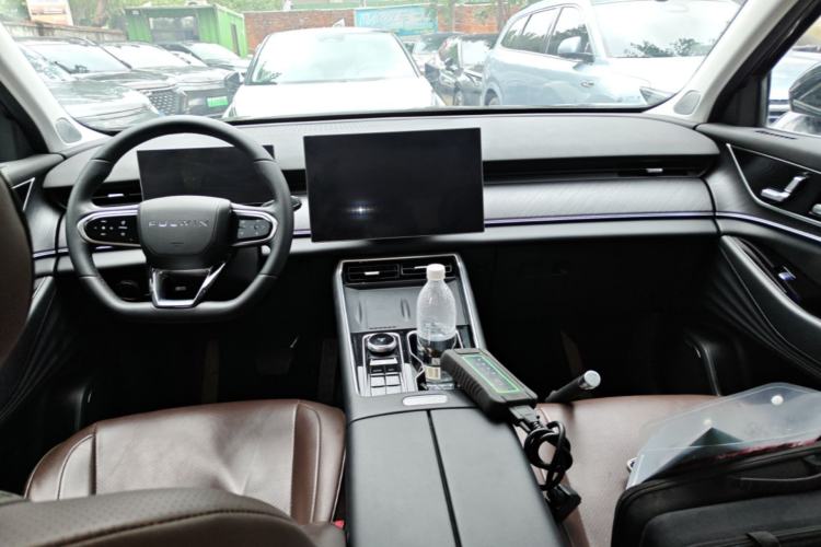 Used Chery Fengyun T9 2024 120 Long-Range Comfort Version 5 Seats Lithium Iron Phosphate Center Console