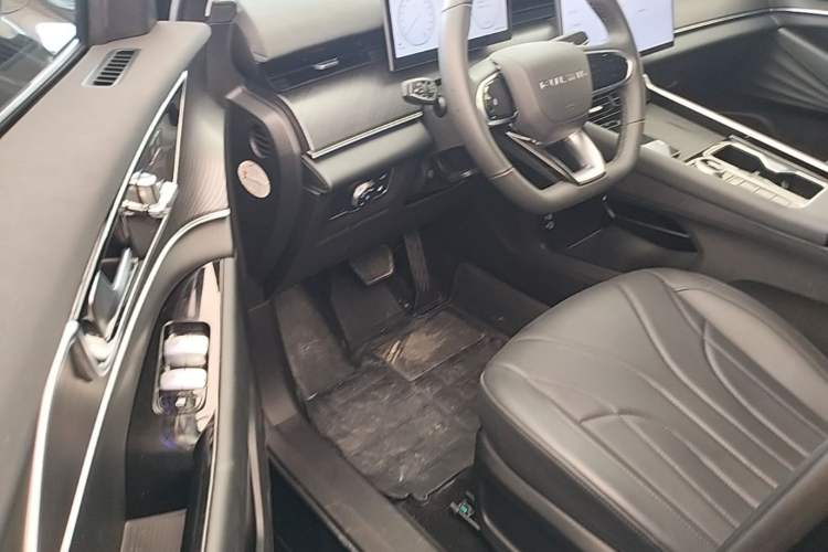 Used Chery Fengyun T9 2024 120 Long-Range Luxury Version 5 Seats Lithium Iron Phosphate Driver Seat