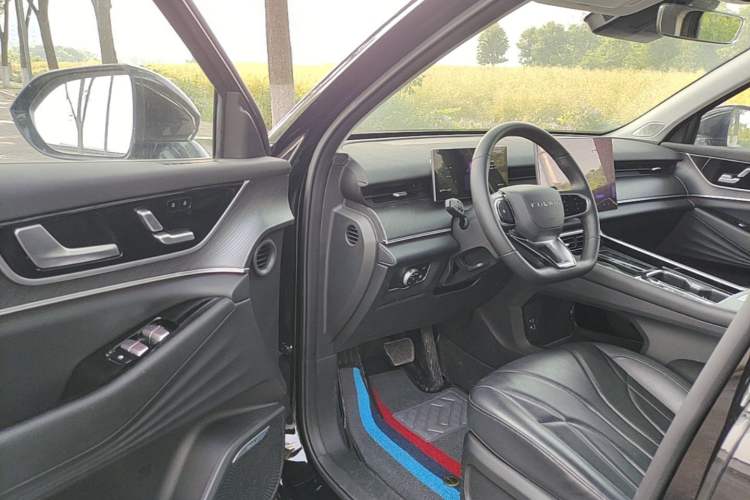 Used Chery Fengyun T9 2024 120 Long-Range Luxury Version 5 Seats Ternary Lithium Driver Seat