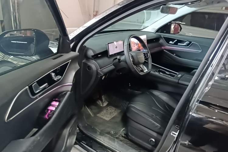 Used Chery Fengyun T9 2024 120 Long-Range Luxury Version 5 Seats Ternary Lithium Driver Seat