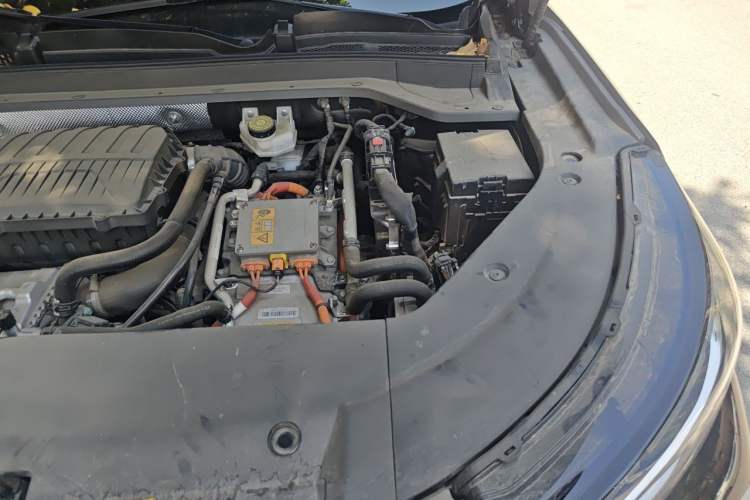 Used Chery Fengyun T9 2024 120 Long-Range Comfort Version 7-Seater Lithium-Ion Battery Engine Bay Left