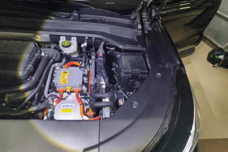 Used Chery Fengyun T9 2024 120 Long-Range Luxury Version 7 Seats Lithium Iron Phosphate Engine Bay Left