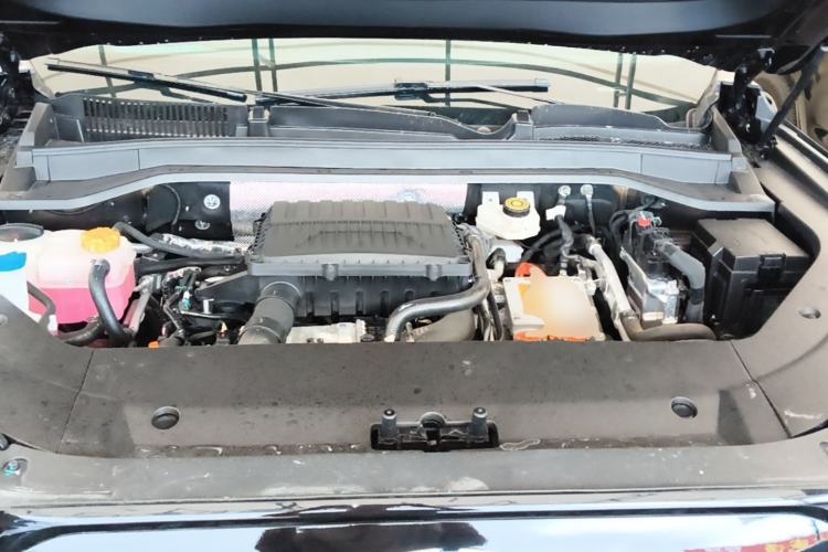 Used Chery Fengyun T9 2024 120 Long-Range Luxury Version 5 Seats Lithium Iron Phosphate Engine Bay