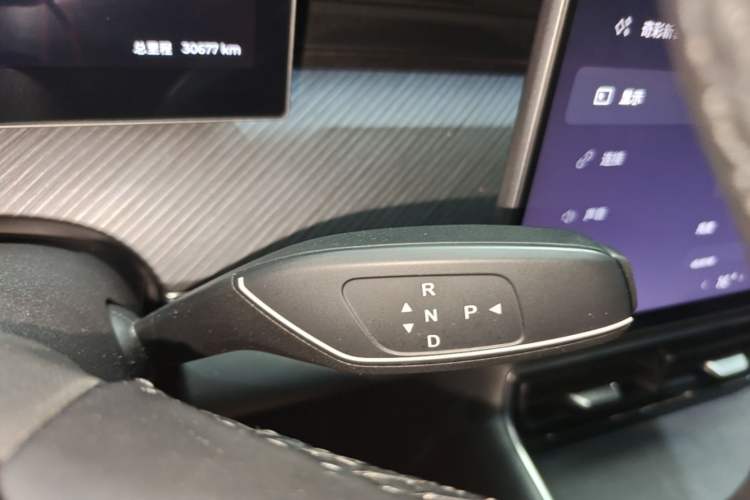 Used Chery Fengyun T9 2024 120 Long-Range Comfort Version 5-Seater with Ternary Lithium Battery Gear Lever