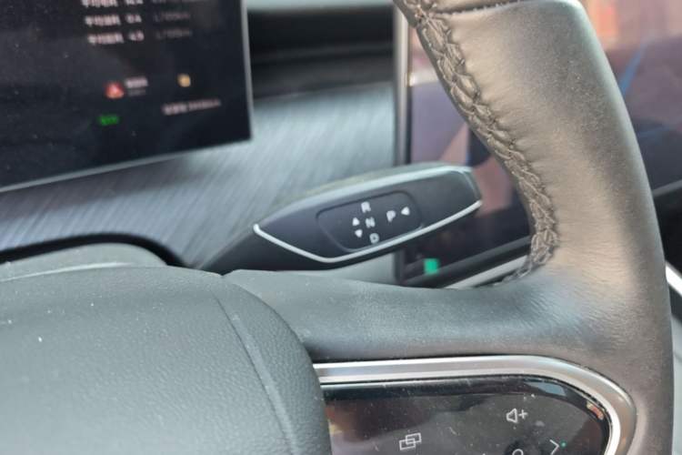Used Chery Fengyun T9 2024 120 Long-Range Standard Version 5 Seats Lithium-NMC Battery Gear Lever