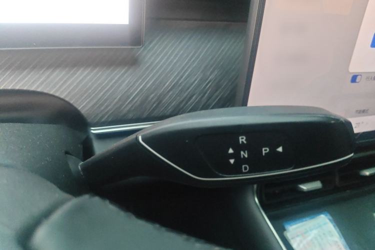 Used Chery Fengyun T9 2024 120 Long-Range Luxury Version 5 Seats Ternary Lithium Gear Lever