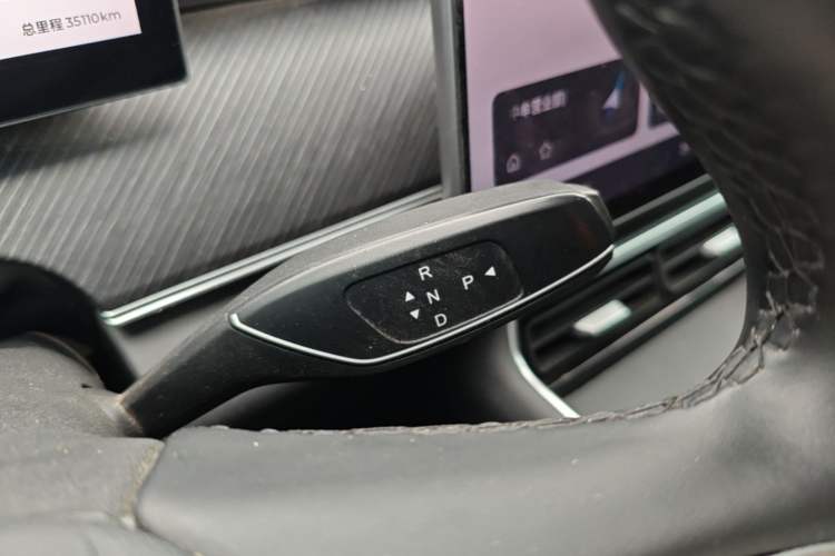 Used Chery Fengyun T9 2024 120 Long-Range Comfort Version 7-Seater Lithium-Ion Battery Gear Lever