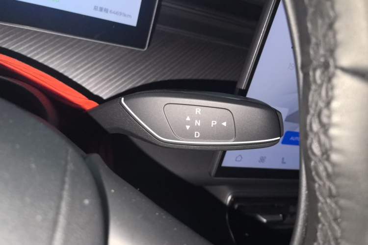 Used Chery Fengyun T9 2024 120 Long-Range Comfort Version 5-Seater with Ternary Lithium Battery Gear Lever