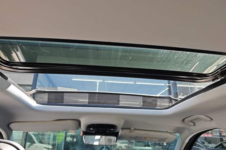 Used Chery Fengyun T9 2024 120 Long-Range Standard Version 5 Seats Lithium-NMC Battery Headliner