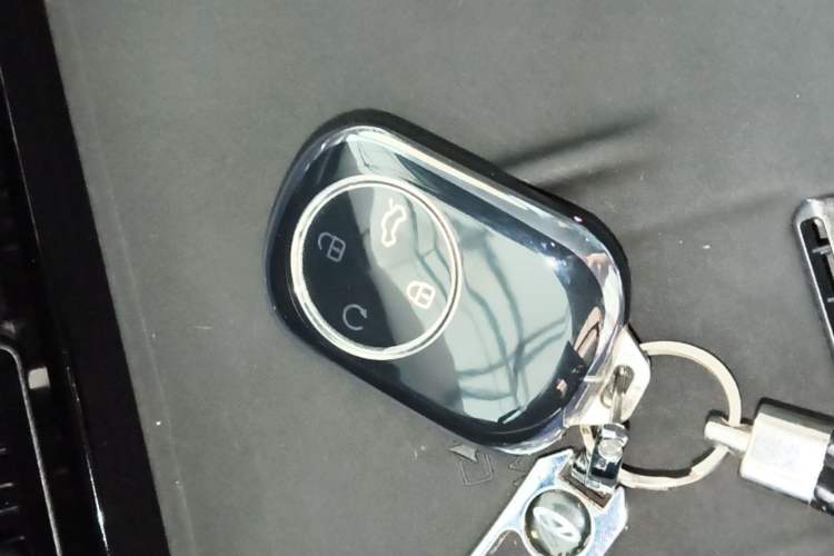 Used Chery Fengyun T9 2024 120 Long-Range Luxury Version 5 Seats Lithium Iron Phosphate Interior 1