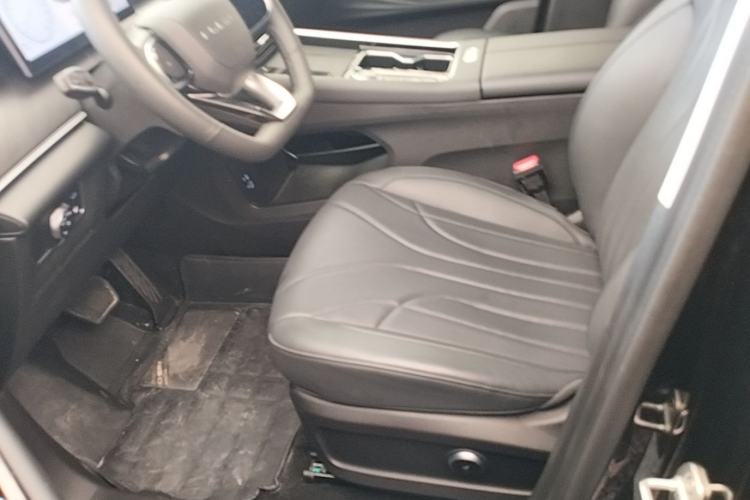 Used Chery Fengyun T9 2024 120 Long-Range Luxury Version 5 Seats Lithium Iron Phosphate Left Front Seat