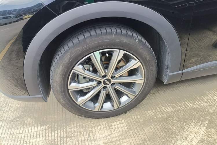 Used Chery Fengyun T9 2024 120 Long-Range Comfort Version 5-Seater with Ternary Lithium Battery Left Front Wheel Hub