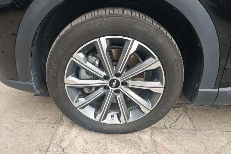Used Chery Fengyun T9 2024 120 Long-Range Comfort Version 7-Seater Lithium-Ion Battery Left Front Wheel Hub