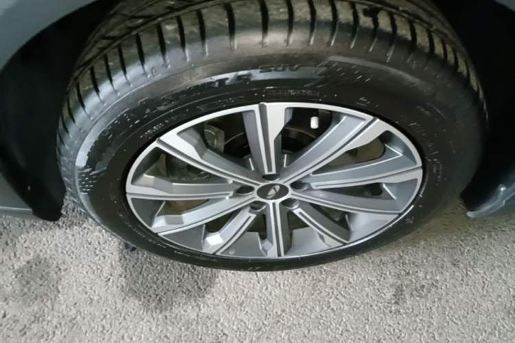 Used Chery Fengyun T9 2024 120 Long-Range Comfort Version 5 Seats Lithium Iron Phosphate Left Front Wheel Hub