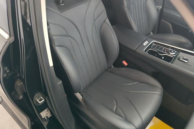 Used Chery Fengyun T9 2024 120 Long-Range Comfort Version 5 Seats Lithium Iron Phosphate Right Front Seat