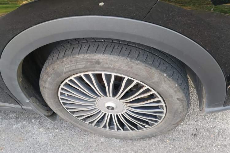 Used Chery Fengyun T9 2024 120 Long-Range Luxury Version 5 Seats Ternary Lithium Right Front Wheel Hub