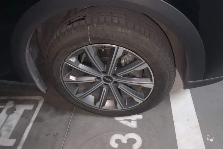 Used Chery Fengyun T9 2024 120 Long-Range Comfort Version 5-Seater with Ternary Lithium Battery Right Front Wheel Hub