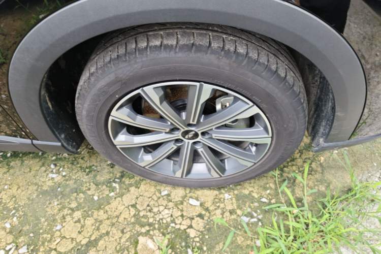 Used Chery Fengyun T9 2024 120 Long-Range Comfort Version 5 Seats Lithium Iron Phosphate Right Front Wheel Hub