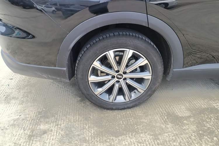 Used Chery Fengyun T9 2024 120 Long-Range Comfort Version 5-Seater with Ternary Lithium Battery Right Rear Wheel Hub