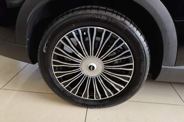 Used Chery Fengyun T9 2024 120 Long-Range Flagship Version 7 Seats Lithium Iron Phosphate Right Rear Wheel Hub