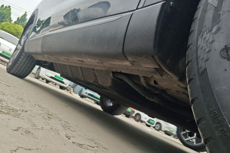 Used Chery Fengyun T9 2024 120 Long-Range Comfort Version 7-Seater Lithium-Ion Battery Right Side Sill