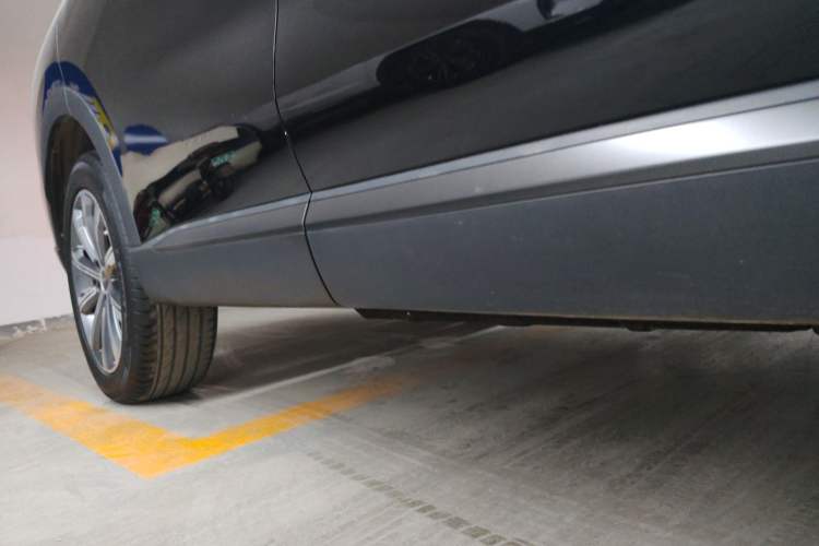 Used Chery Fengyun T9 2024 120 Long-Range Comfort Version 7-Seater Lithium-Ion Battery Right Side Sill